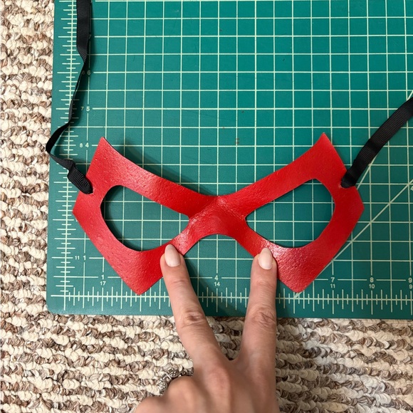 Red Superhero Mask - Picture 7 of 8